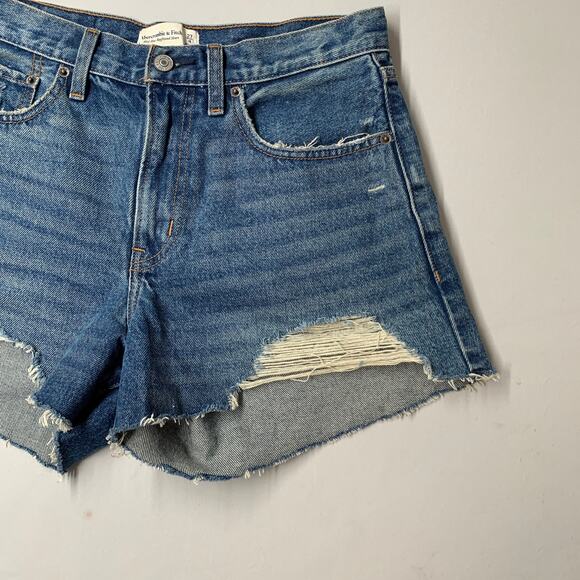 Abercrombie & Fitch Women Shorts 27 Blue Denim Mid Rise Boyfriend Distressed 3” - Picture 3 of 13